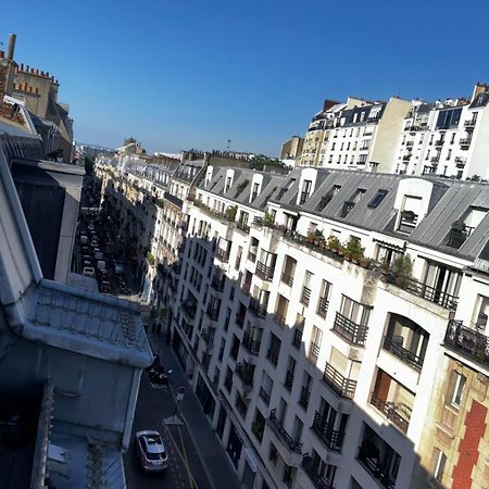 Love Wins Montmartre Paris Dış mekan fotoğraf